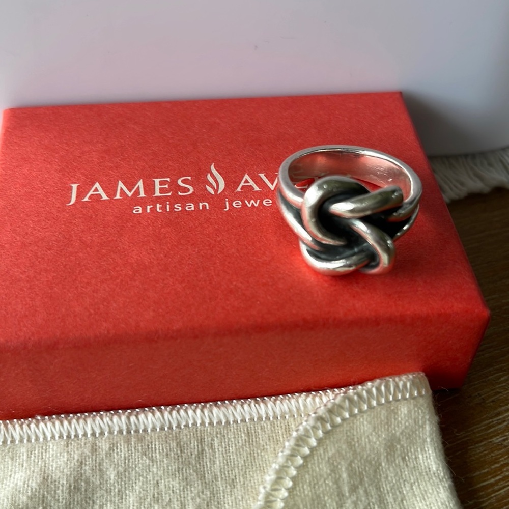 Retired Large lovers knot James Avery Ring